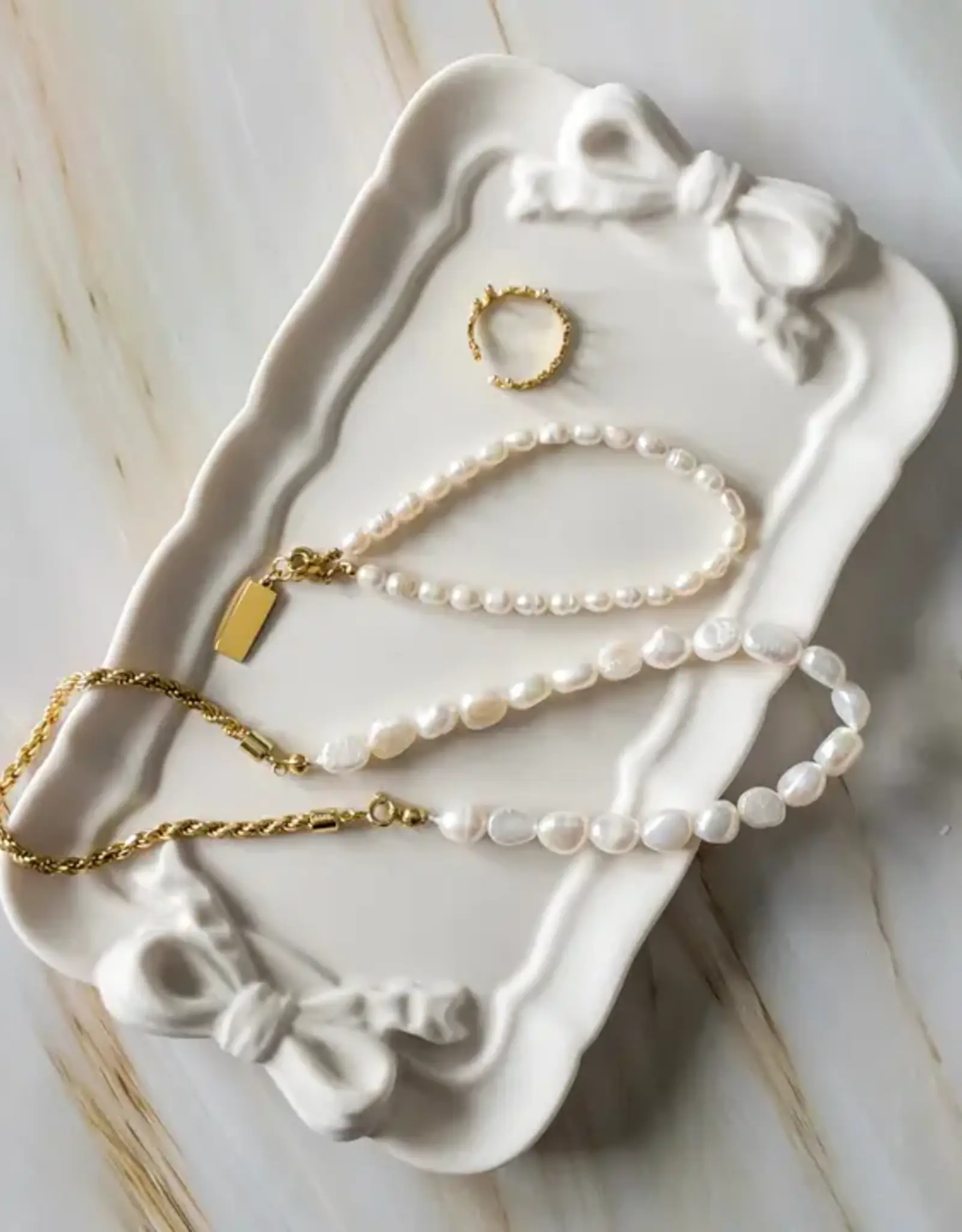 Siena Style Baroque Style Bow Tray, Blanco