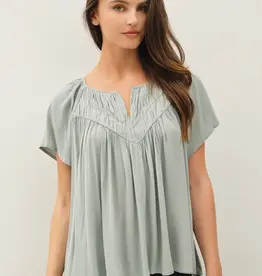 Flutter Crinkly Woven Blouse