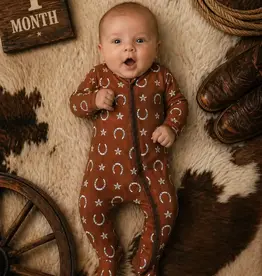 SpearmintLOVE 2-Way Zip Footie Rusty Horseshoe