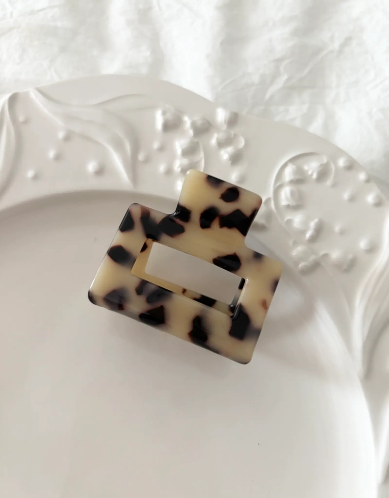 LoveLina Neutral Small Claw Clips, Asstd