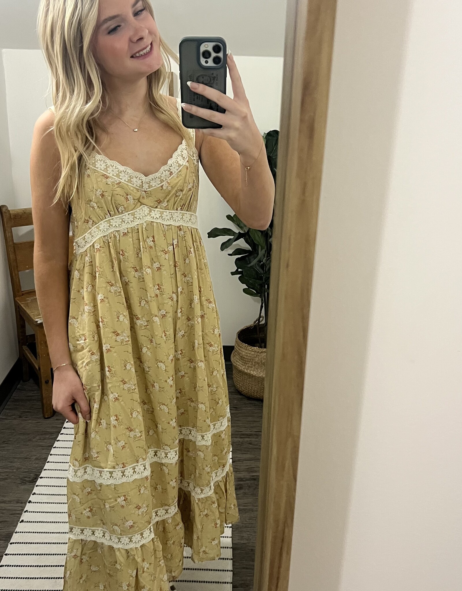In Loom Lace Floral Sleeveless Maxi Dress