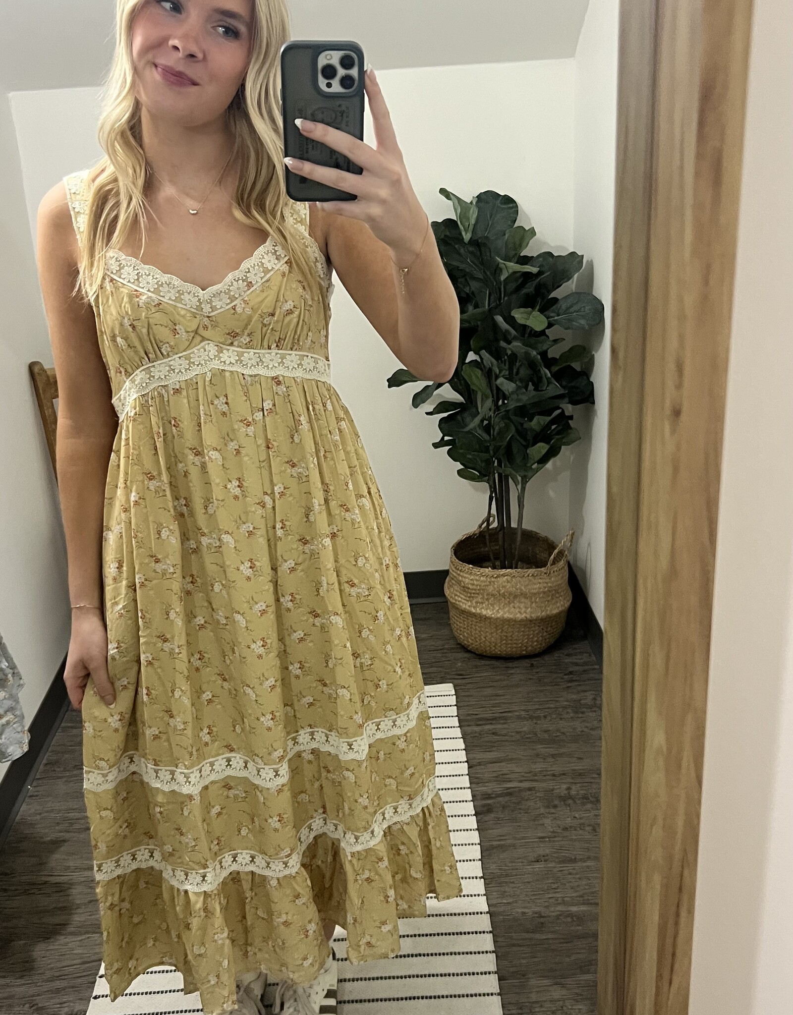 In Loom Lace Floral Sleeveless Maxi Dress