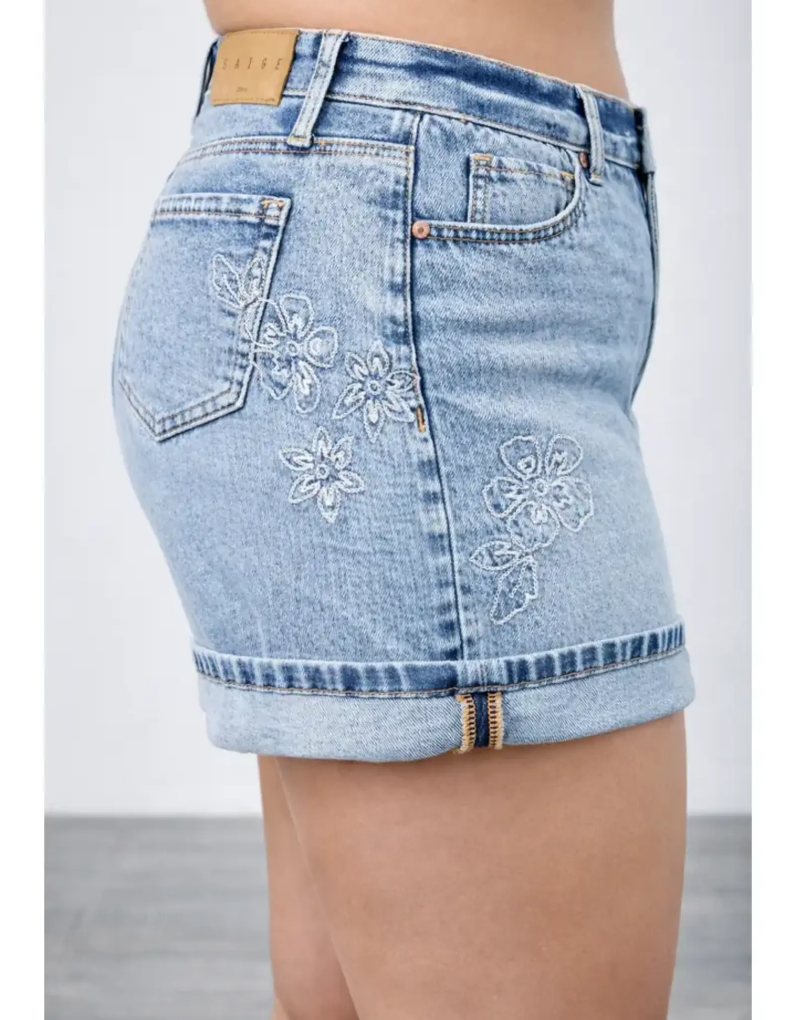 Saige Denim Plus, Midrise Embroidered Relaxed Denim Short
