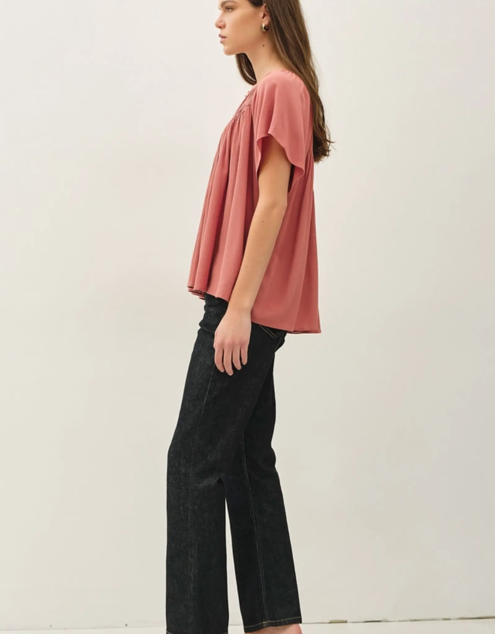 Flutter Crinkly Woven Blouse