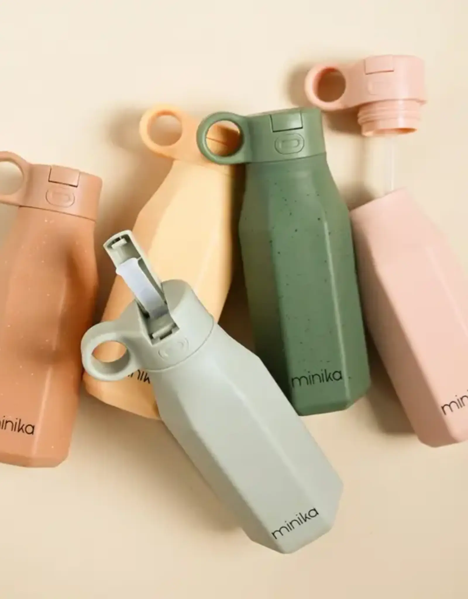 Minika Water Bottle w/Straw, Leaf