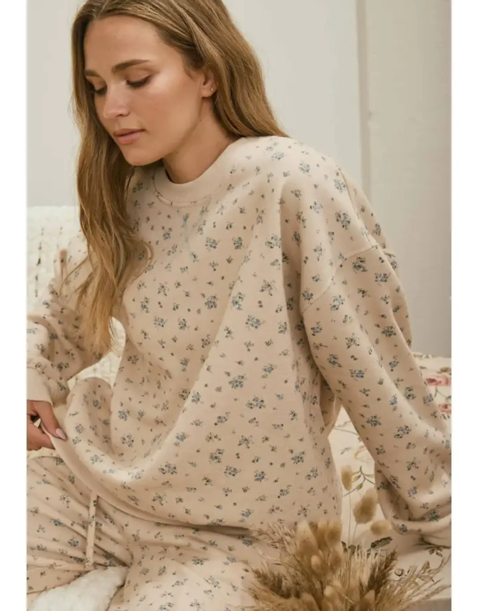 Blu Pepper Disty Floral Boxy Crew Neck
