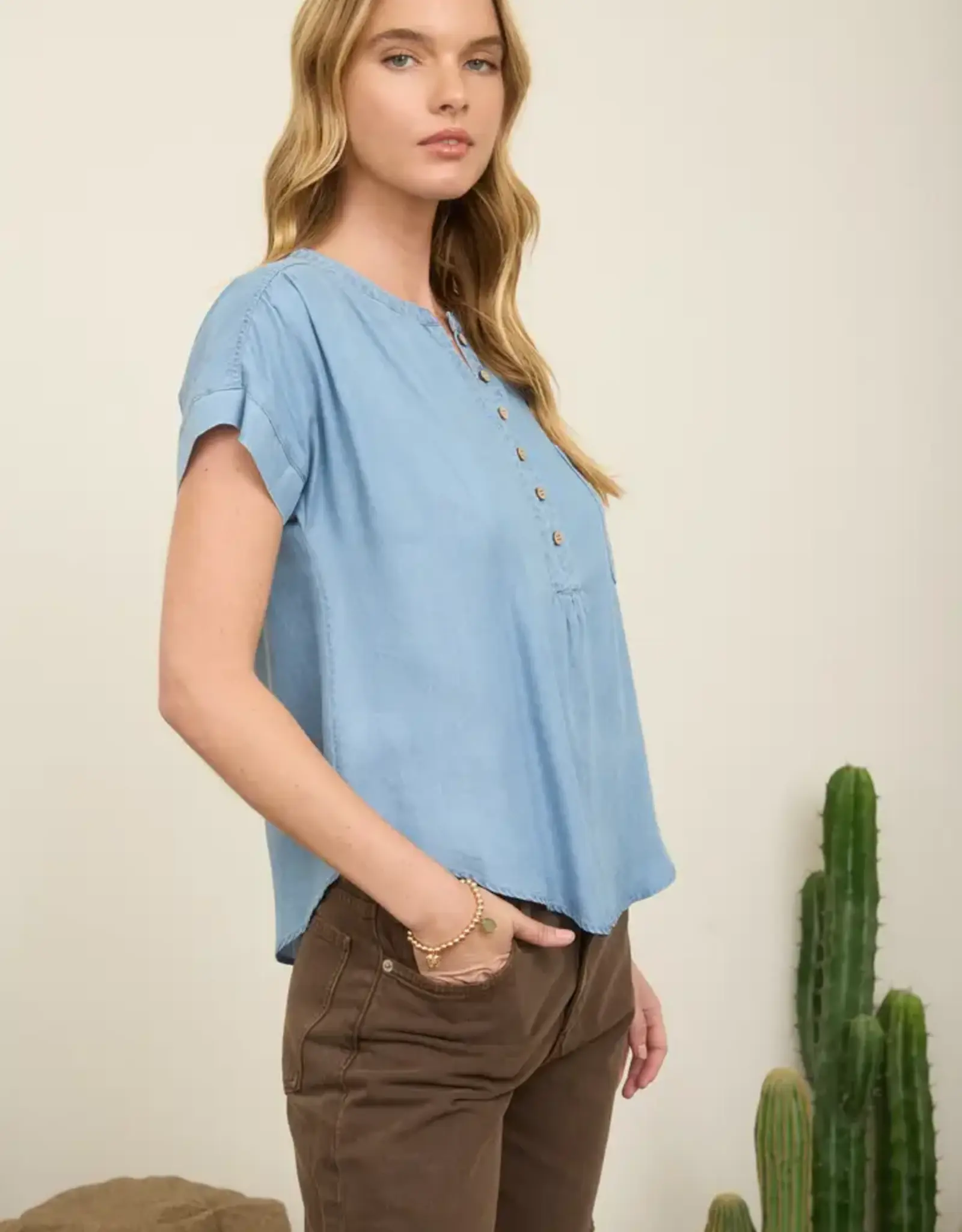 Blu Pepper Henley Ruched Short Sleeve Top