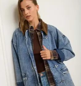Blu Pepper Contrast Collar Latch Hook Denim Jacket