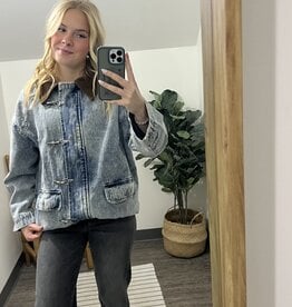 Blu Pepper Contrast Collar Latch Hook Denim Jacket