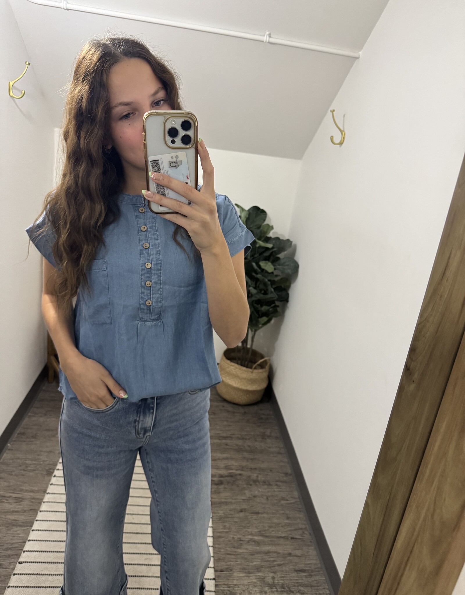Blu Pepper Henley Ruched Short Sleeve Top
