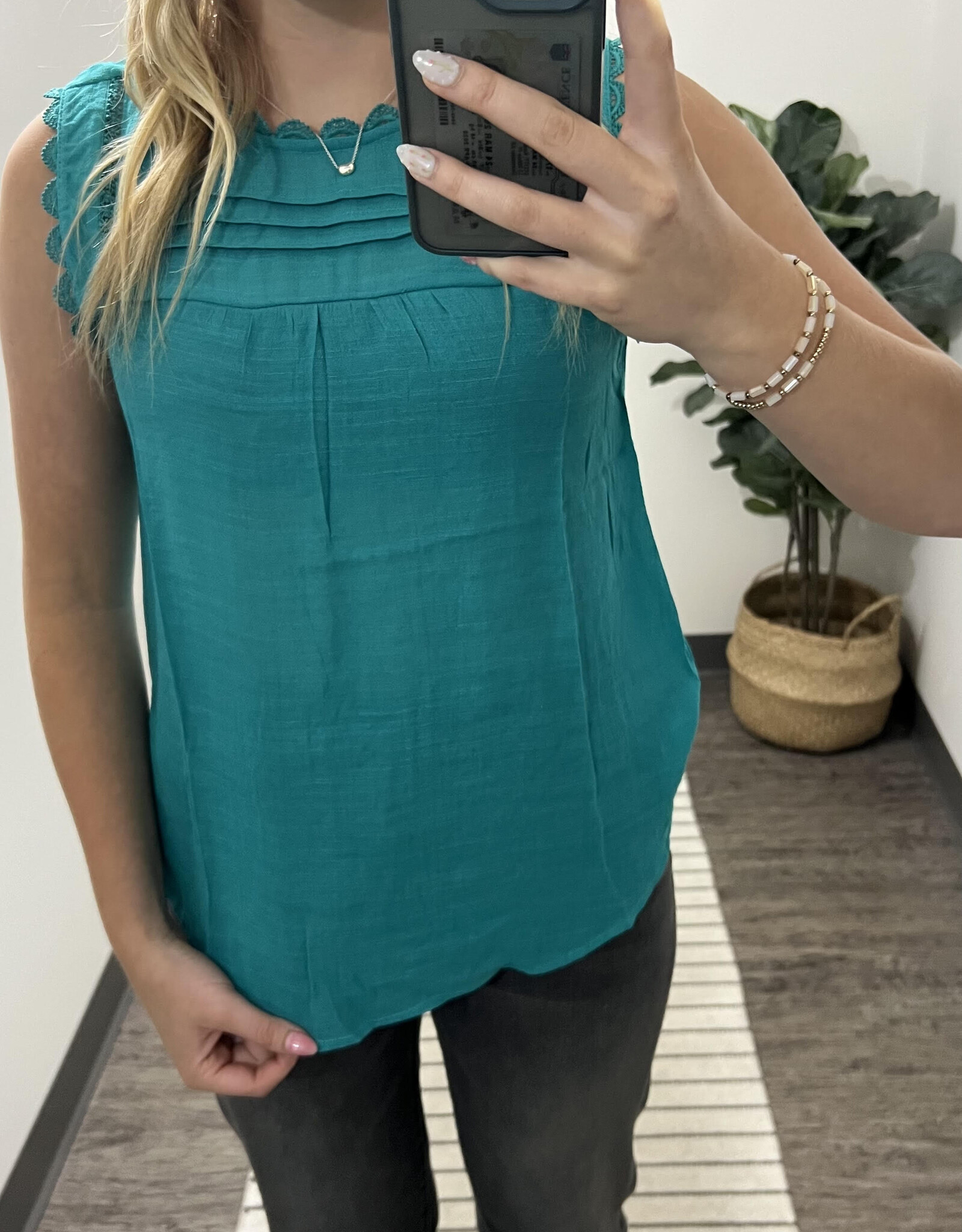 Blu Pepper Sleeveless Lace Edge Top