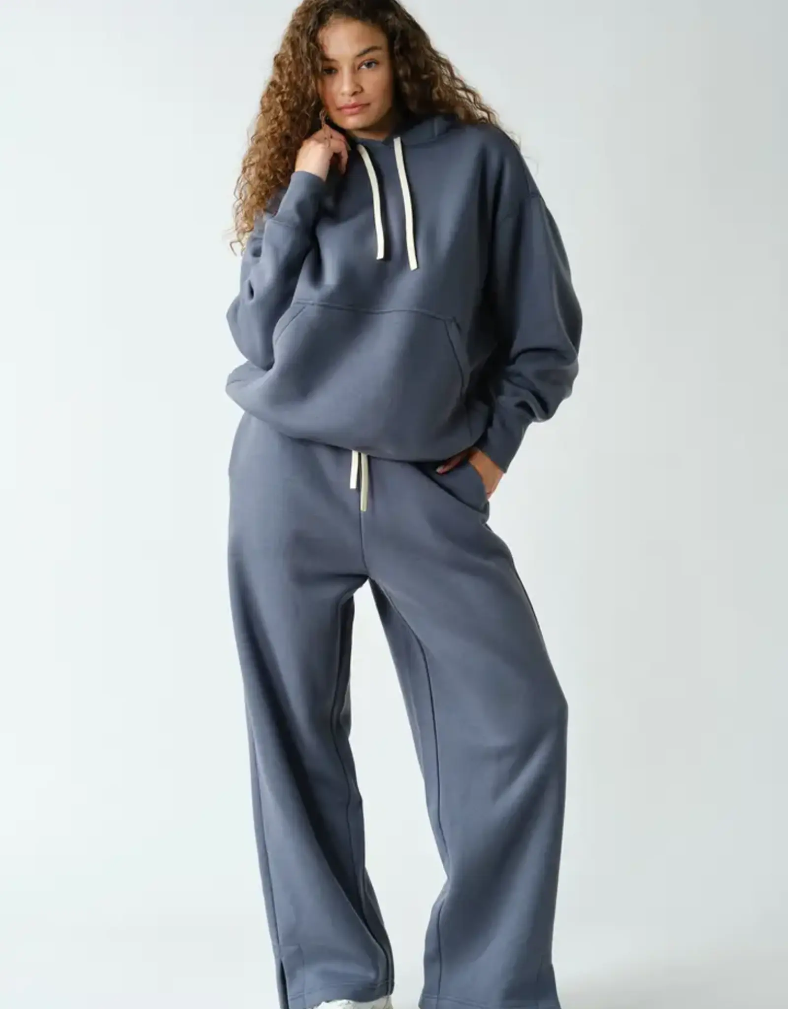 Mono B Cloud Wide Leg Fleece Pant