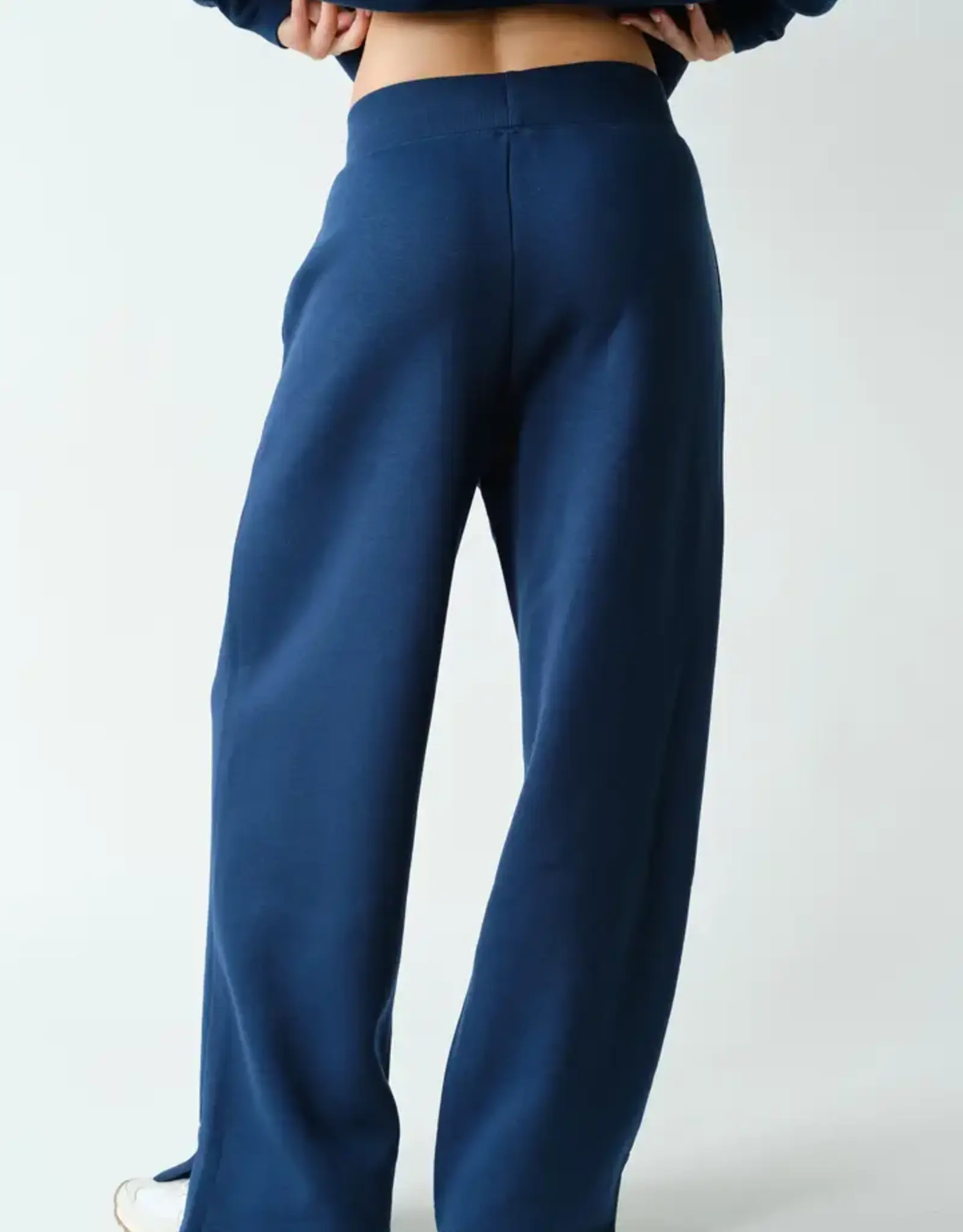 Mono B Cloud Wide Leg Fleece Pant