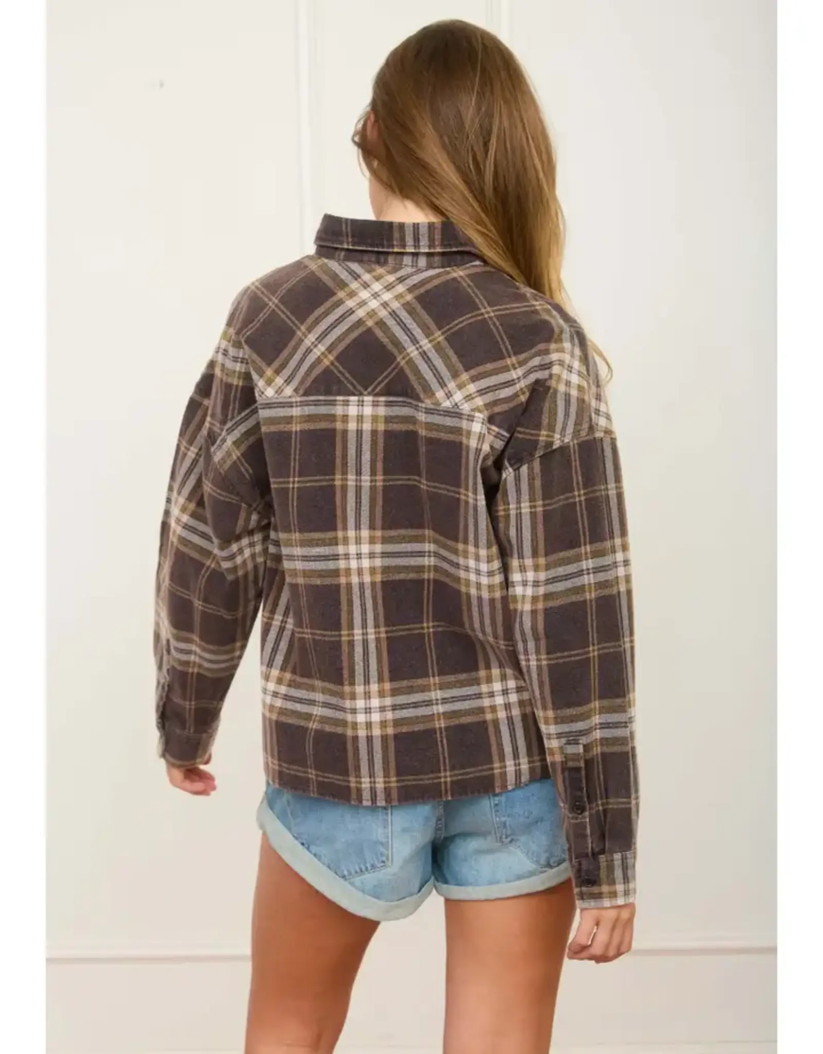 J.O.A Plaid Boxy Collared Button Down Long Sleeve