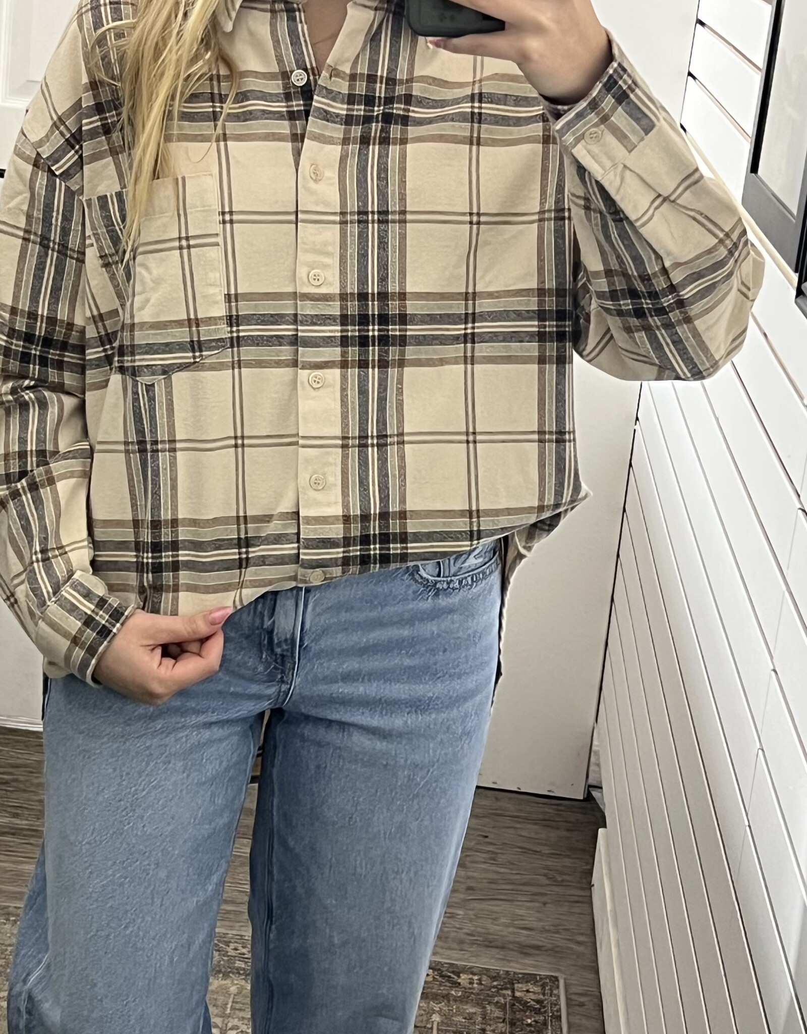 J.O.A Plaid Boxy Collared Button Down Long Sleeve