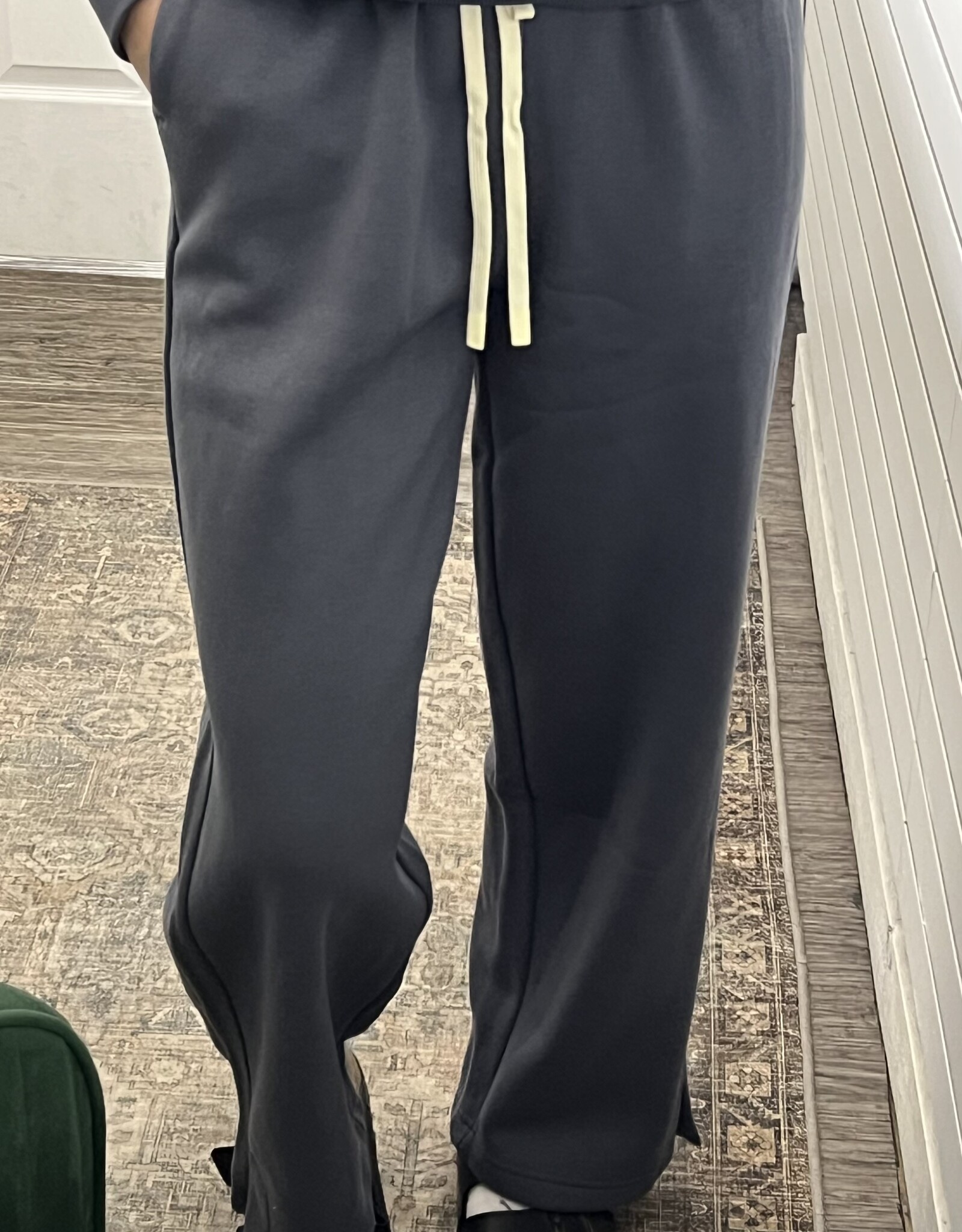 Mono B Cloud Wide Leg Fleece Pant