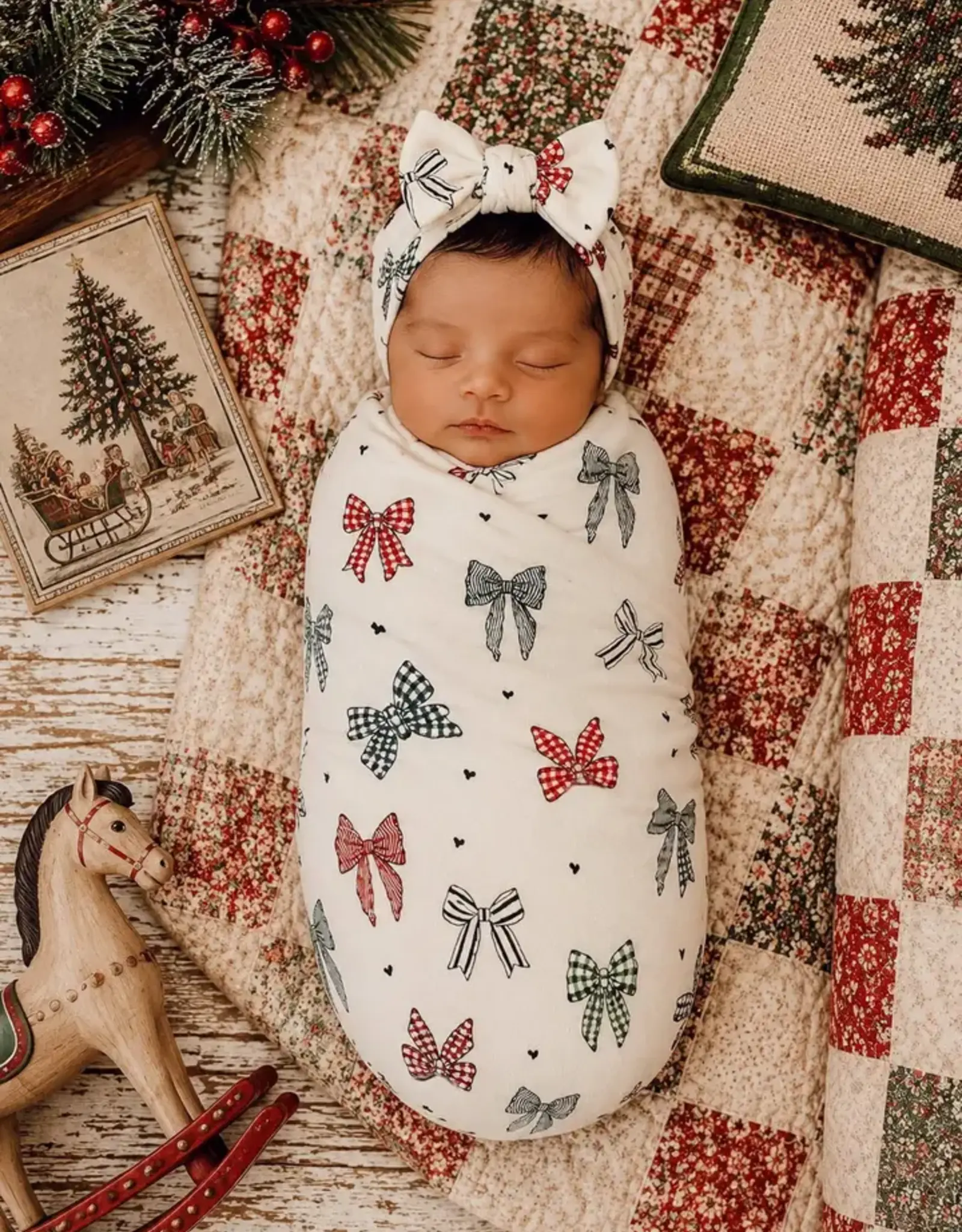 SpearmintLOVE Swaddle, Country Christmas Bows