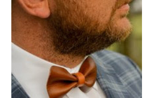 Leather Bow Tie/QLTBOW