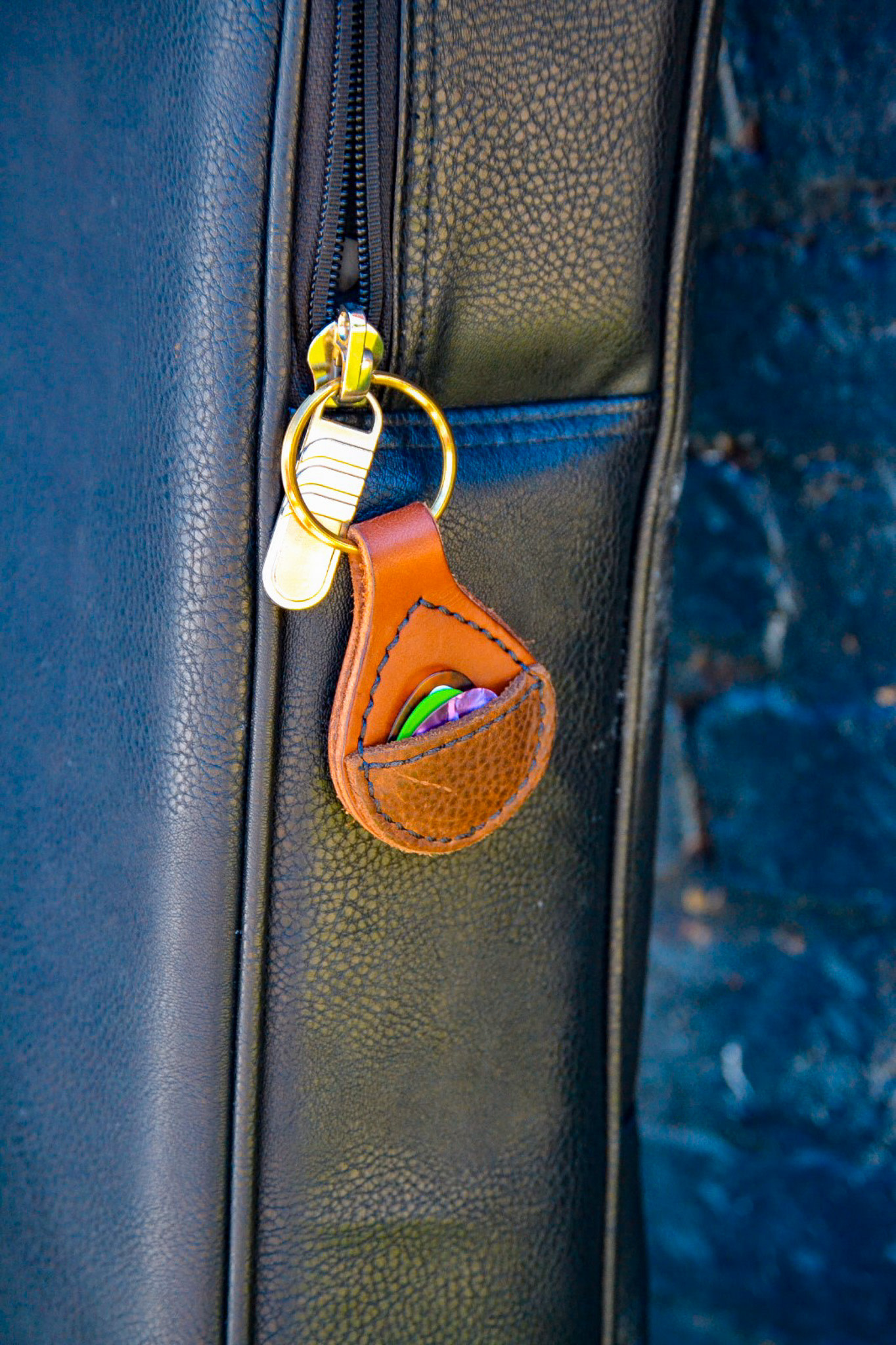 Leather Guitar Pick Holder/QLTPICK