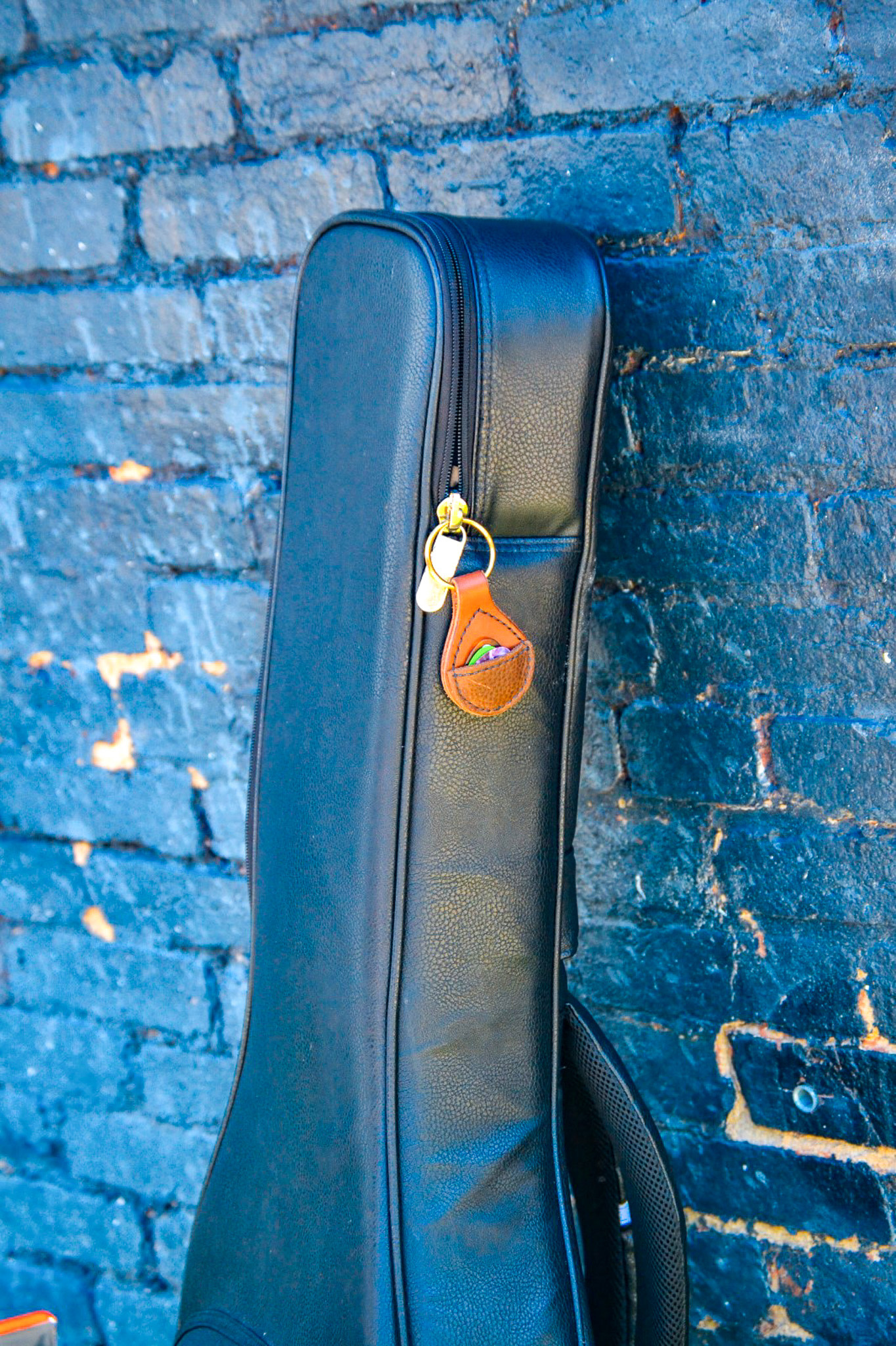 Leather Guitar Pick Holder/QLTPICK