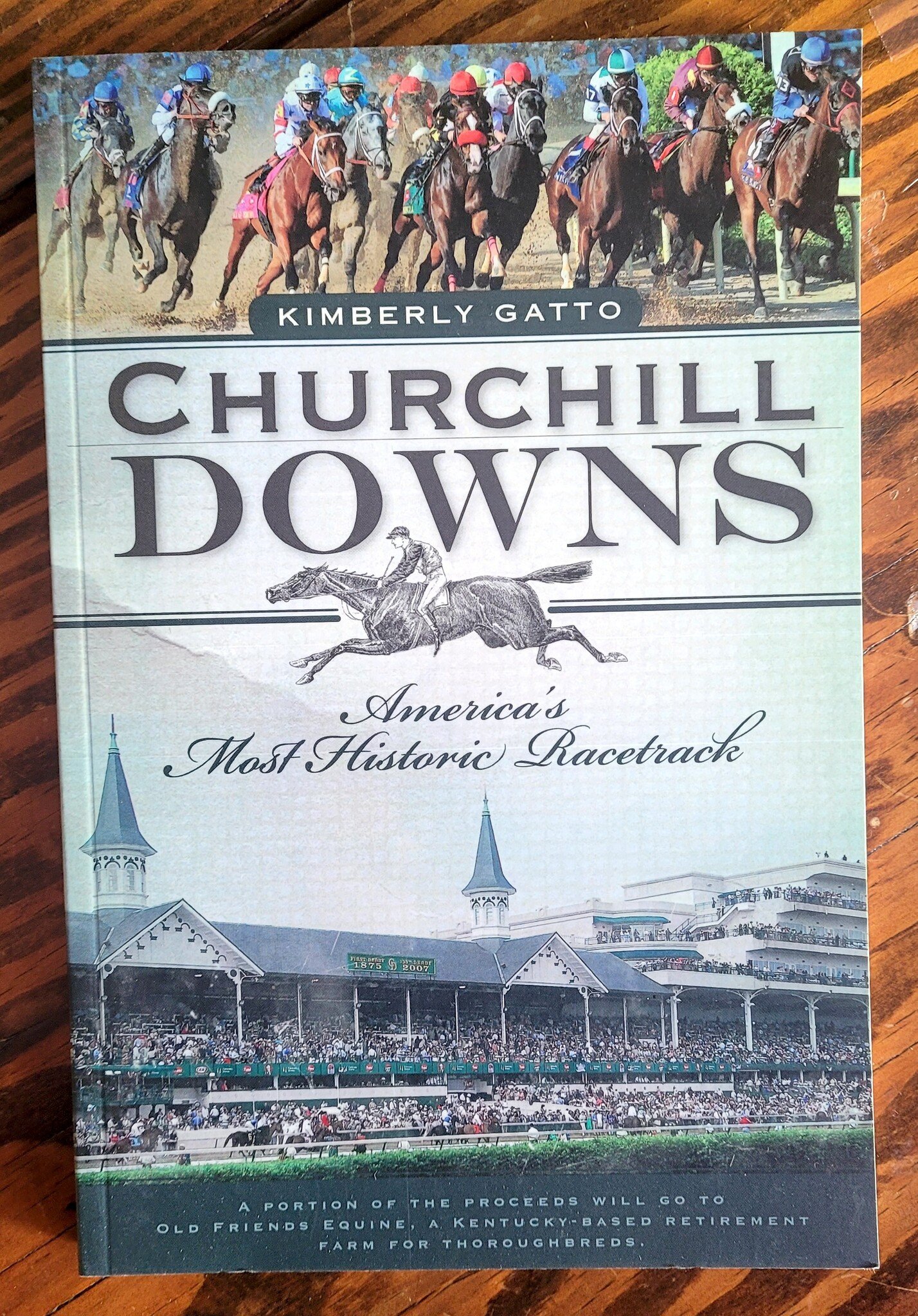 Churchill Downs: America's Most Historic Racetrack/10-436