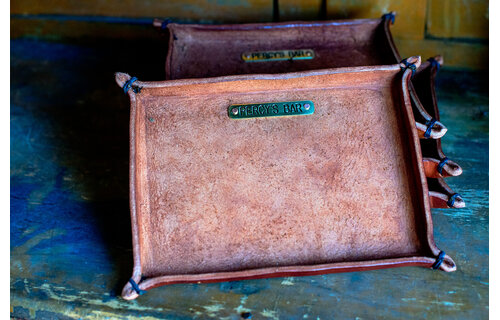 Percy's Bar Leather Valet