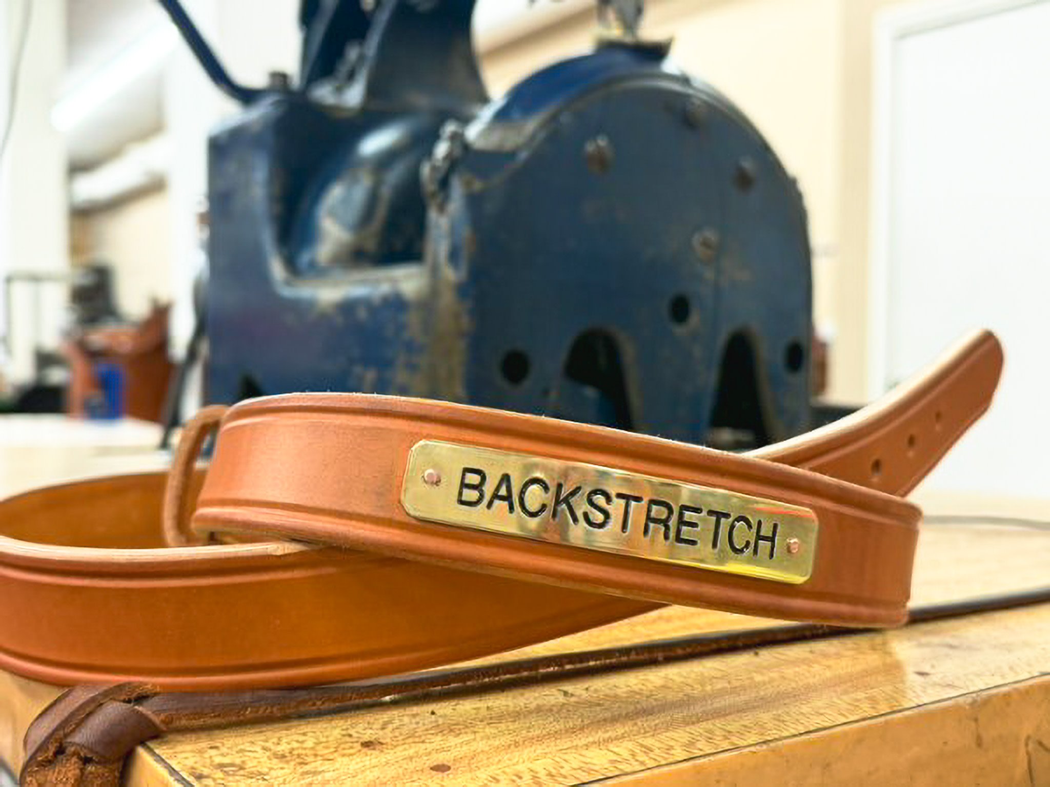 Backstretch 1 1/4 inch Creased Halter Belt