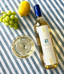 Drydock White Wine, 750 ml