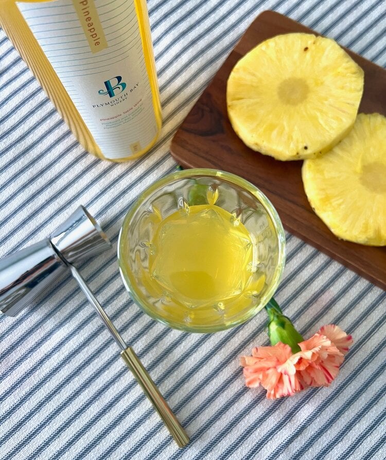 Pineapple Bay Wine, 750ml