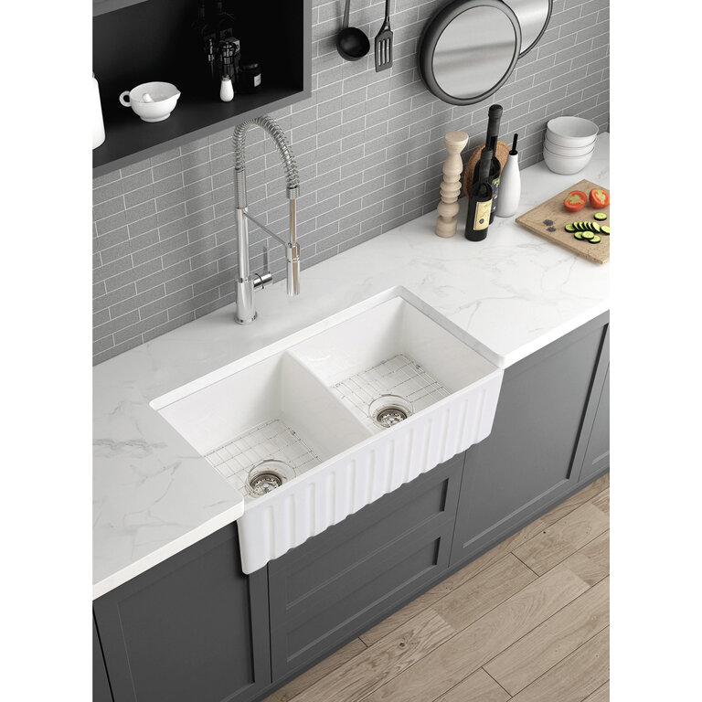 White Double Apron Kitchen Sink Vivia Series 33''x18''