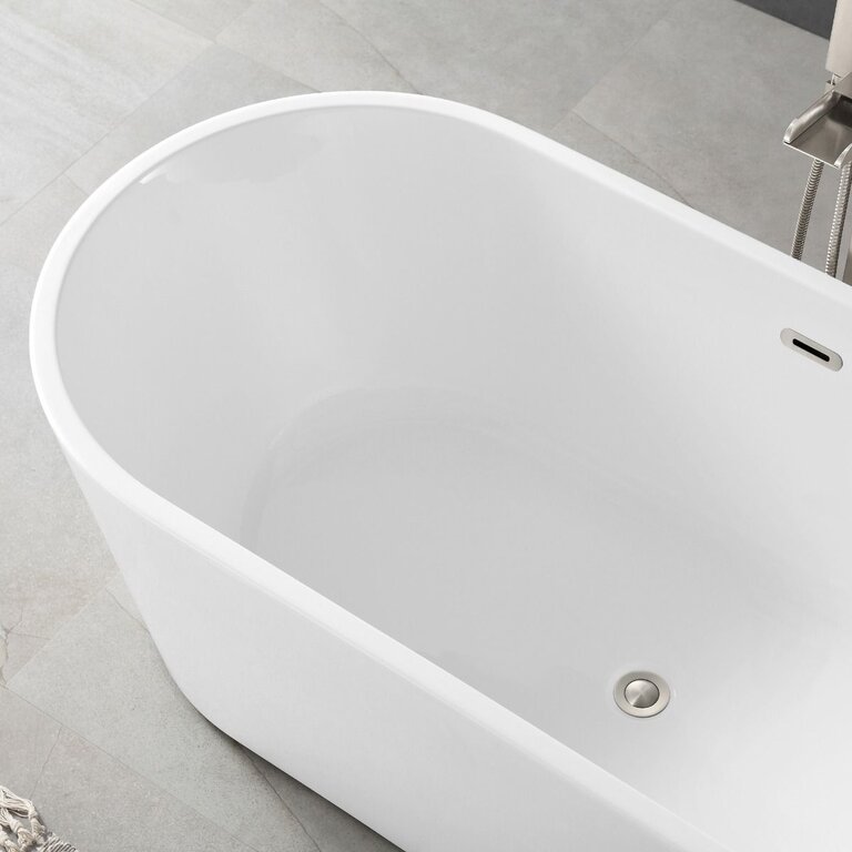 Alexa Collection 67'' freestanding bath