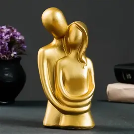 "OH" STATUE HUGGING COUPLE GOLD