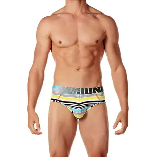 JUNK UNDER JEANS