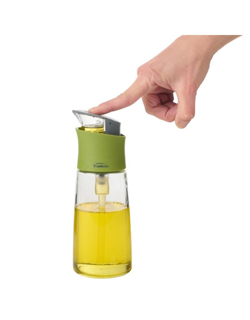 Trudeau Press and Measure Oil Bottle