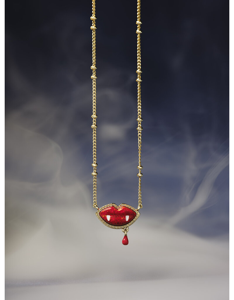 Kendra Scott Vampire Short Pendant Necklace