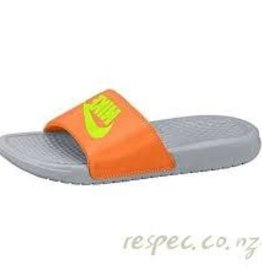 nike benassi junior