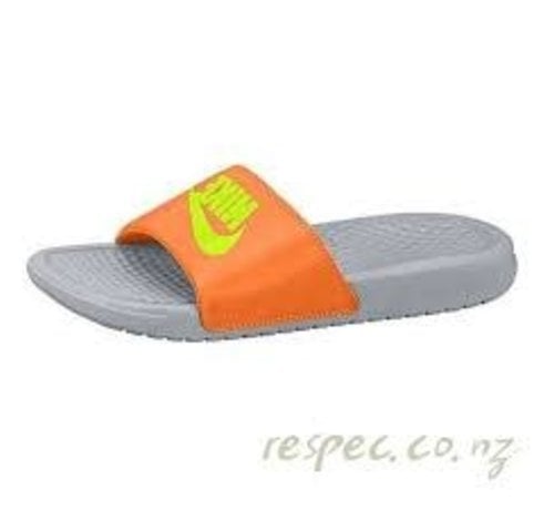 nike benassi junior