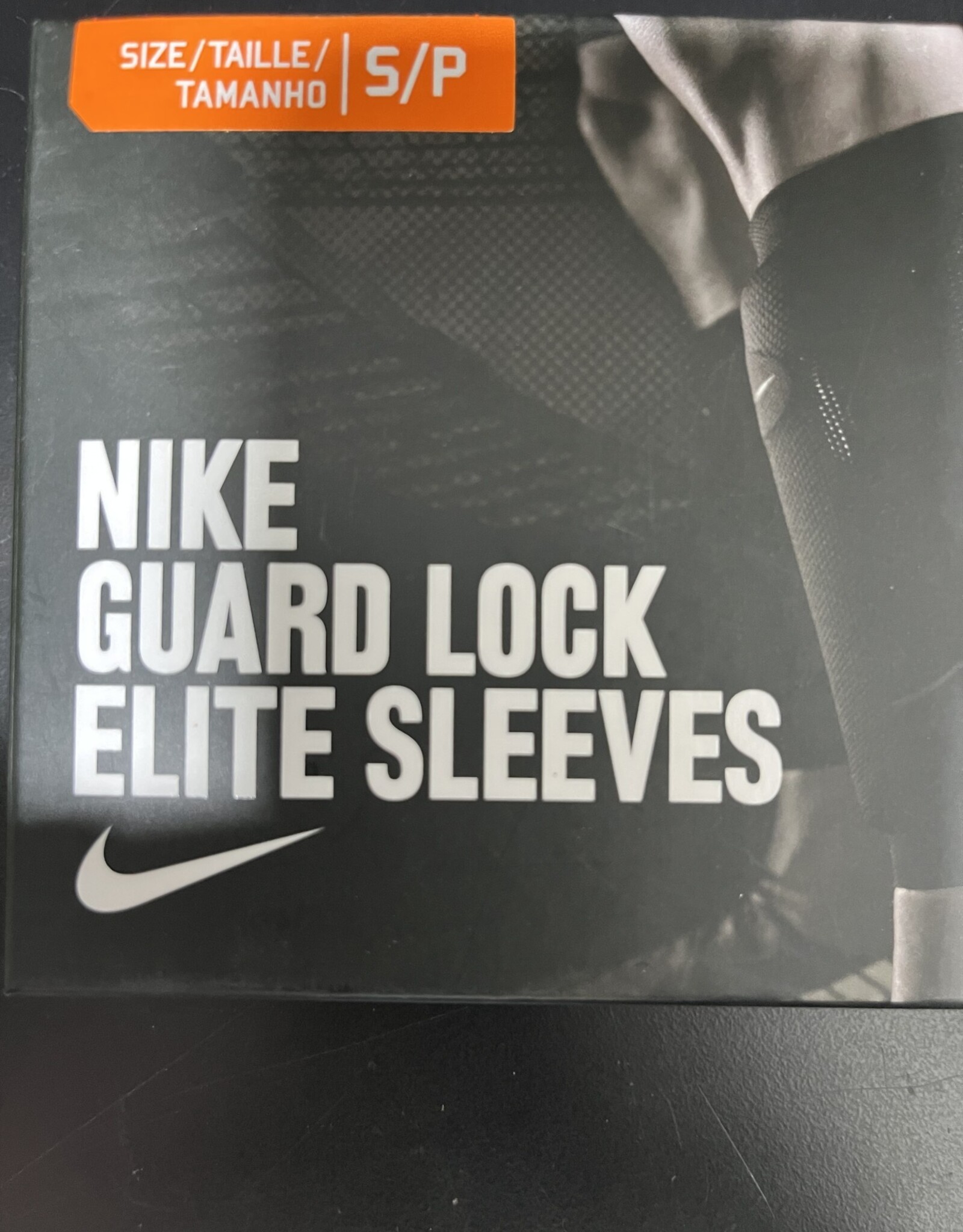 Nike Nike Guard Lock Elite Sleeves