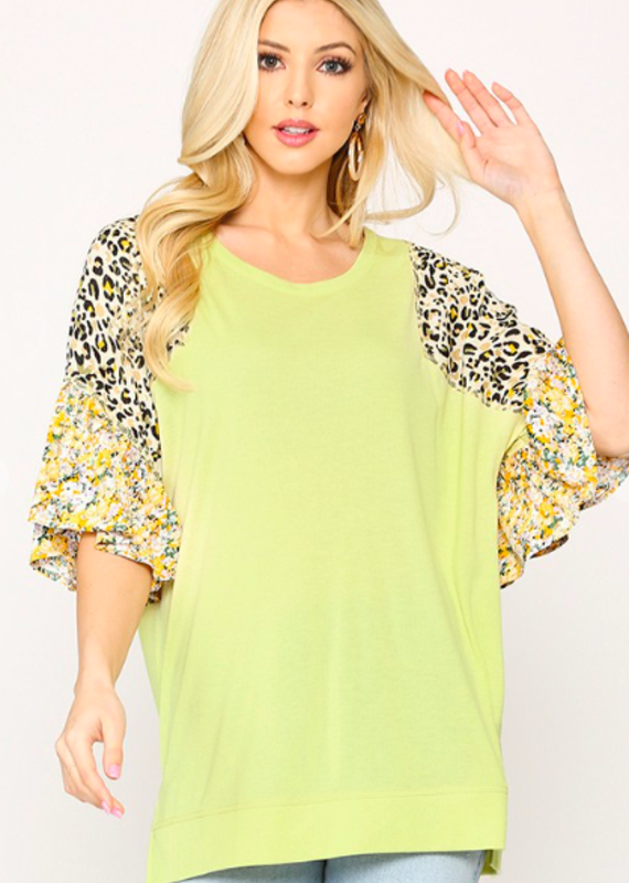 GIGIO Animal Print Ruffle Sleeve Top with Side Slits