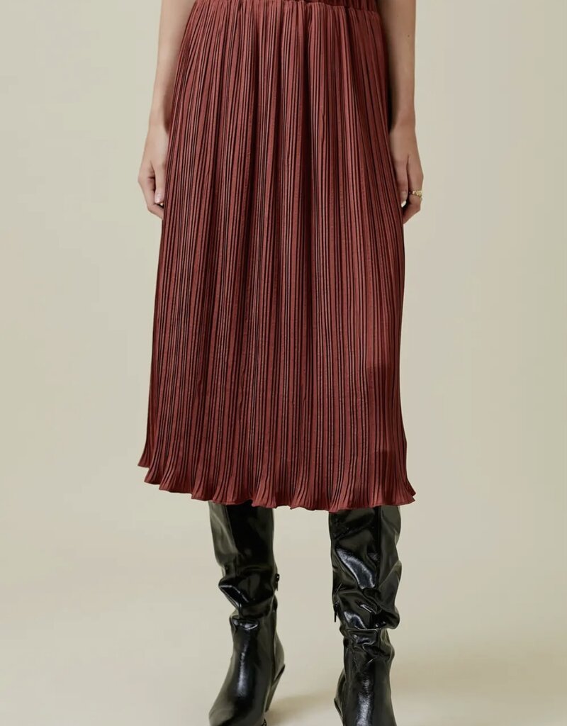 Mystree Pleated Long Skirt