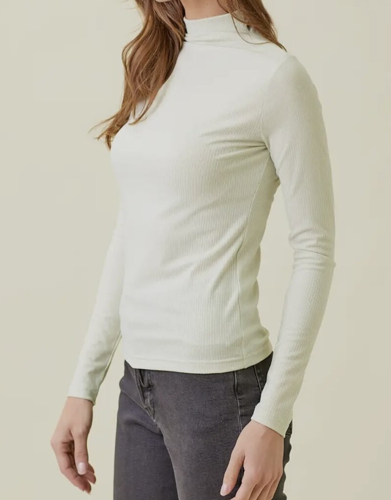 Lili Lu Shiny Ribbed Mock Neck Top