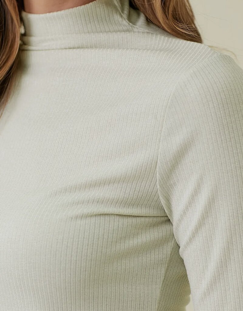 Lili Lu Shiny Ribbed Mock Neck Top