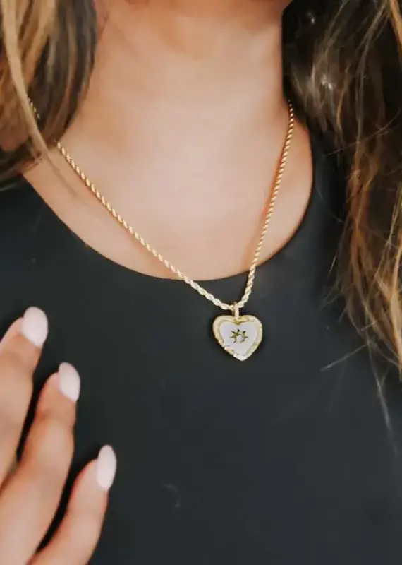 Pretty Simple Very Vintage Rope Chain Star Necklace