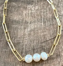 Pennyline Paperclip chain short necklace with 3 freshwater pearls gold