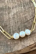 Pennyline Paperclip chain short necklace with 3 freshwater pearls gold
