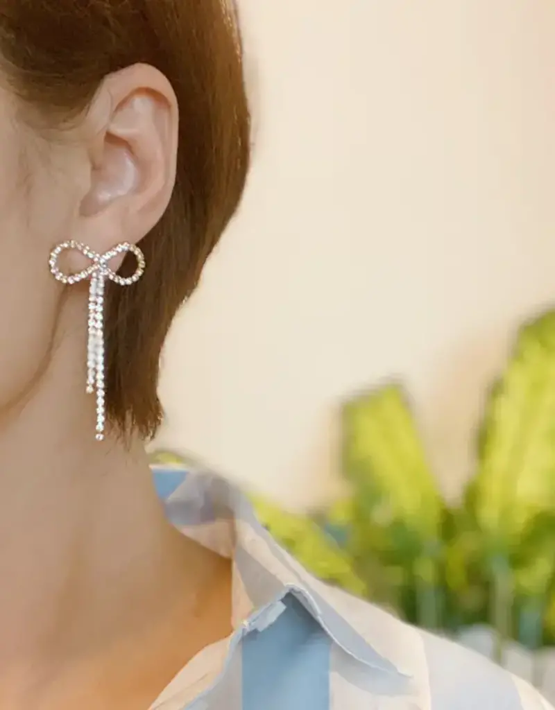 Adorable Shine Bow Earrings