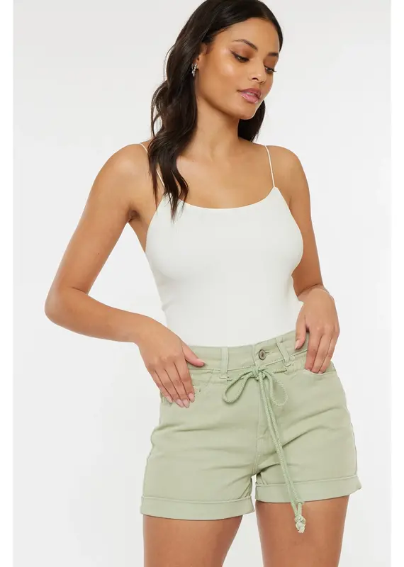 KANCAN HIGH RISE BELT DETAIL COLOR SHORT
