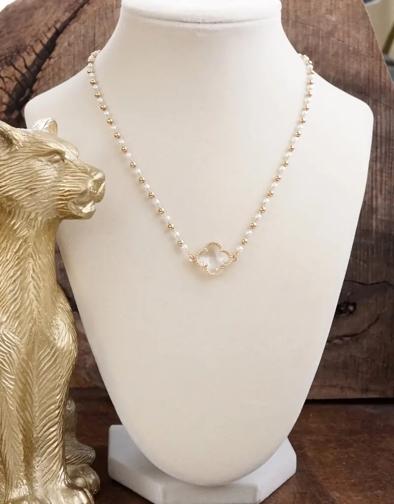 Clover Pendant Necklace with Pearls and Beaded Chain - Gold