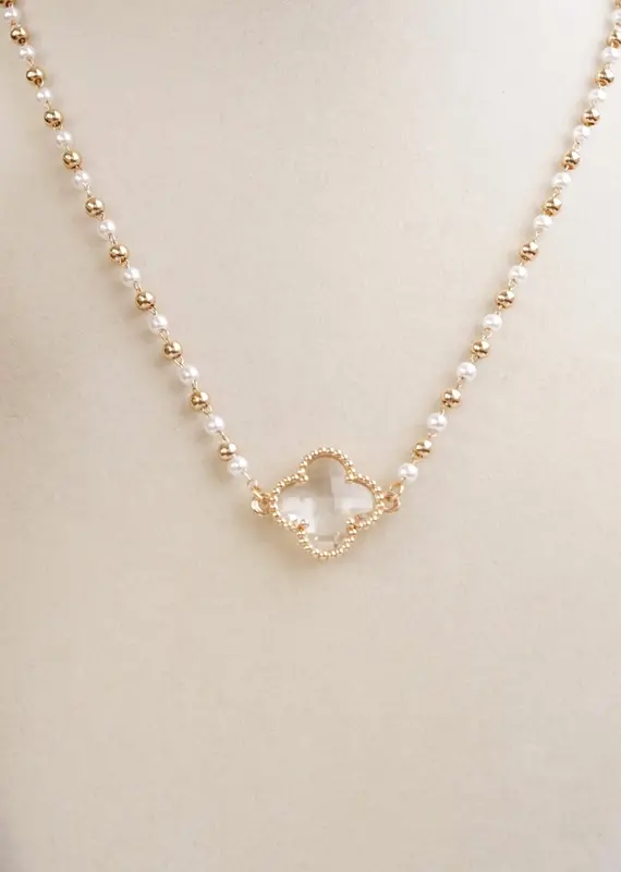 Clover Pendant Necklace with Pearls and Beaded Chain - Gold