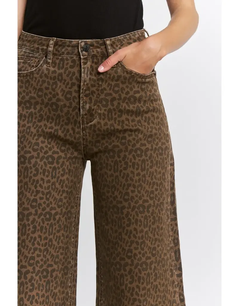 HR Wide Leg Leopard Print Jean